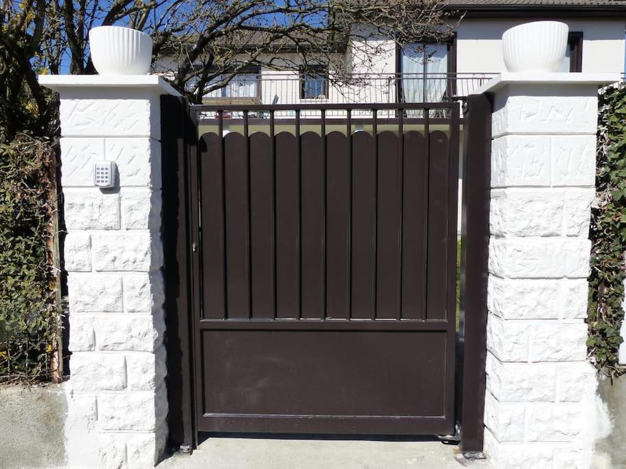 Le Jirani 90m2 Calme Jardin Prive Proche Le Phare Apartment Chambery